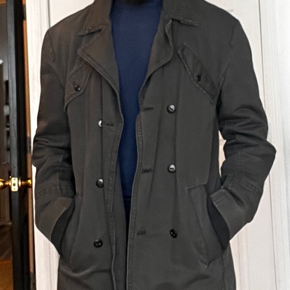 Double breast Marc Ecko Trench coat